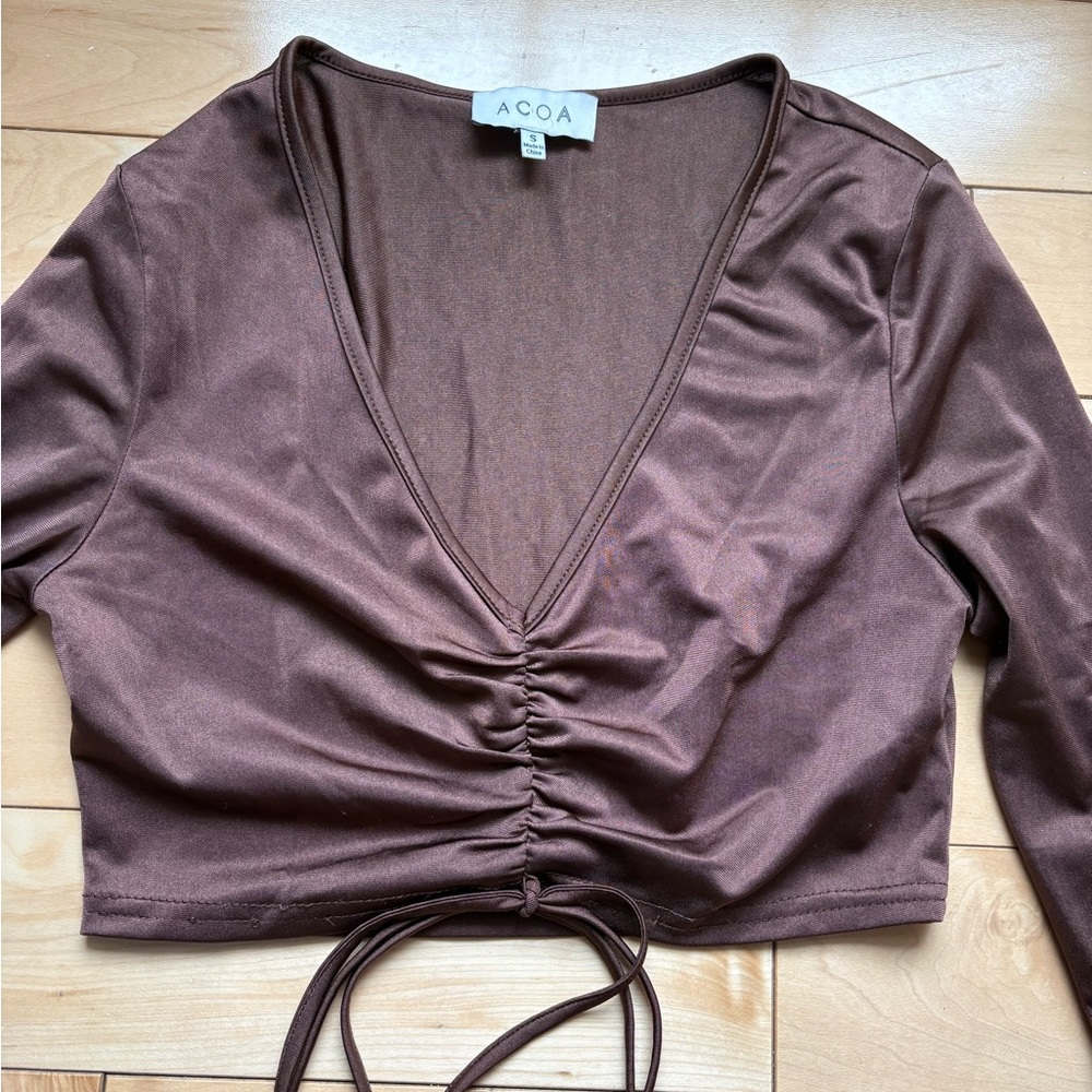 ACOA brand chocolate brown ruched v-neck long sleeve crop top Size S